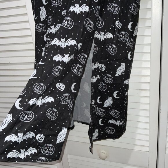 Rowme Black and White Pumpkin and Bats Print A-Line Skirt - Picture 2 of 5